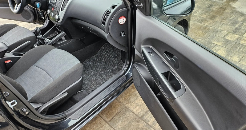 Kia Ceed cena 21900 przebieg: 113000, rok produkcji 2011 z Nowogród małe 277